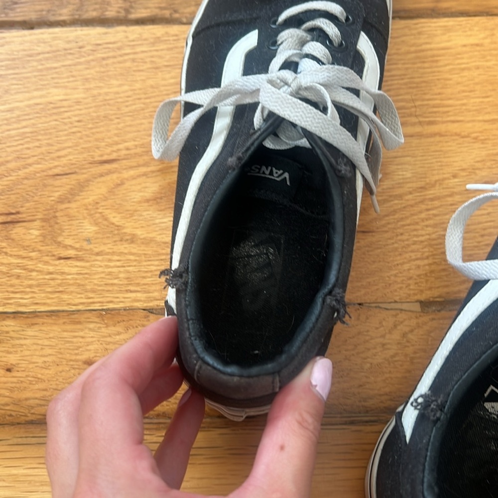 Vans - Picture 5 of 5